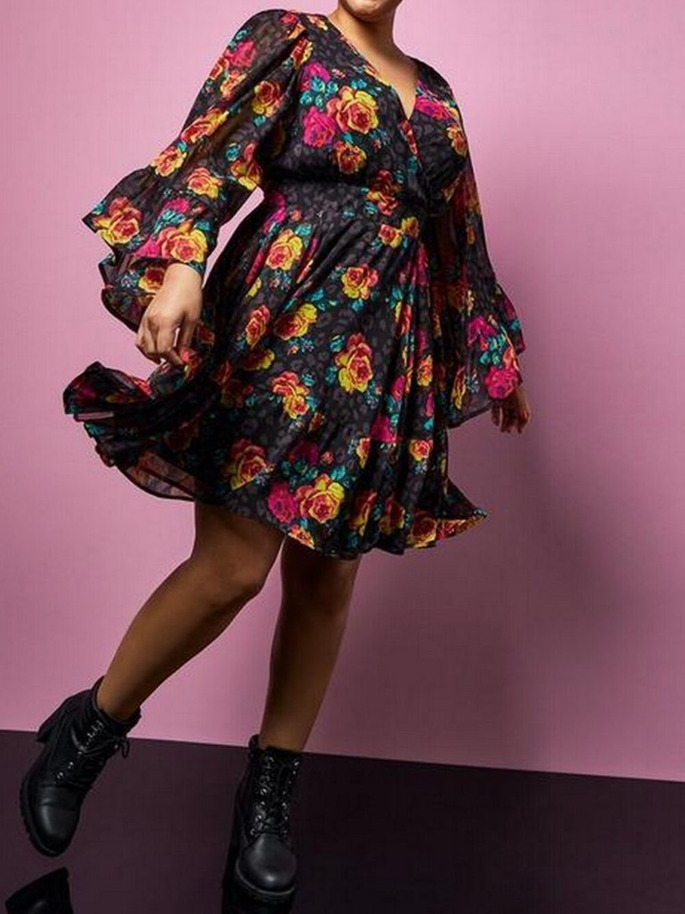 Torrid x Betsey Johnson Black Floral Leopard Crinkled Chiffon Mini Dress 0/L/12 - Picture 2 of 9